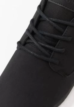 En Remise Pier One UNISEX – Baskets Basses Baskets & Sneakers Rond 11 En Remise Pier One UNISEX – Baskets Basses Baskets & Sneakers Rond -Pier One Boutique 08f610f9b2654a25b4dd998d3408f213