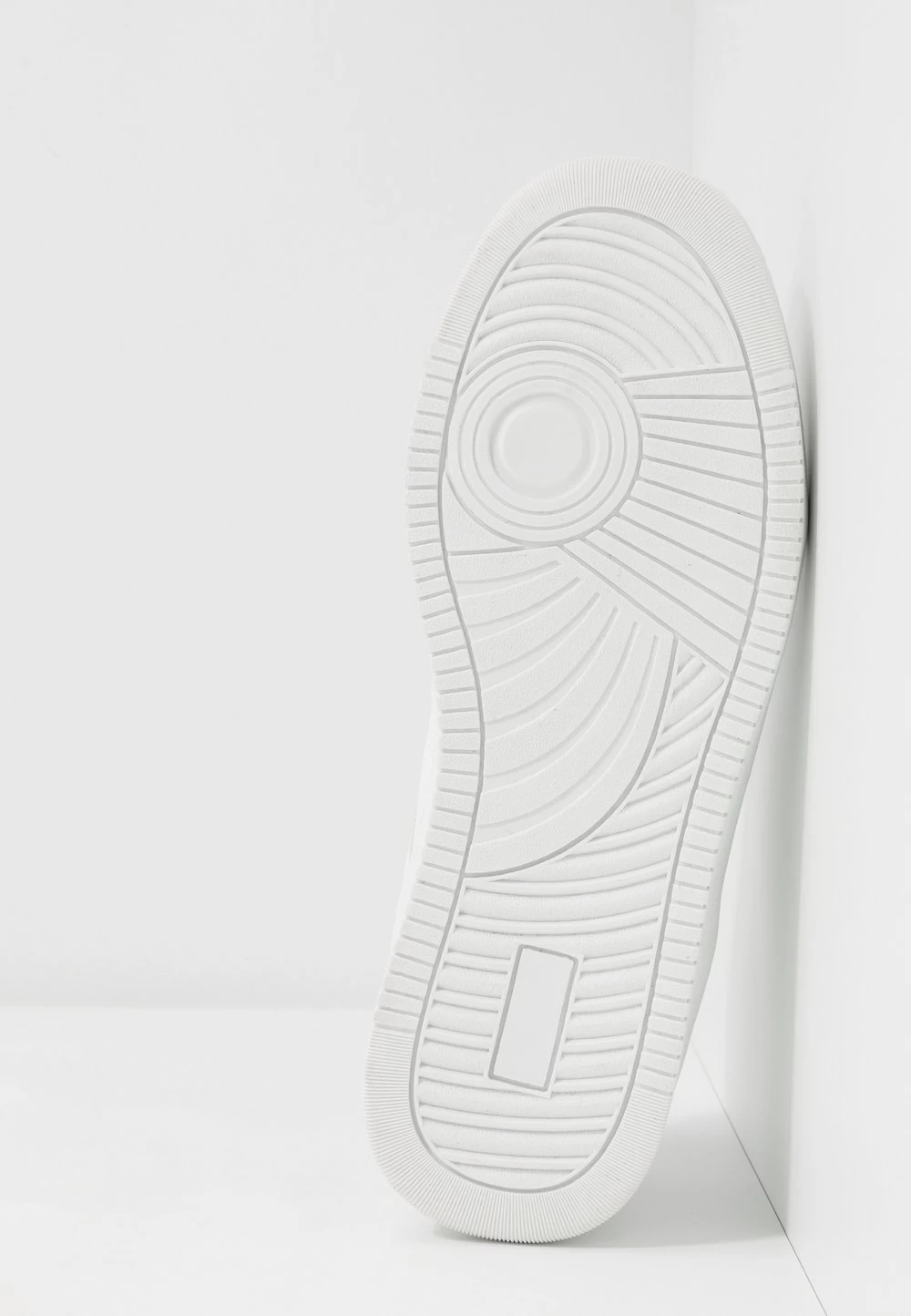 Prix Cassé Pier One Baskets Basses Baskets & Sneakers Rond Homme 5 Prix Cassé Pier One Baskets Basses Baskets & Sneakers Rond Homme – Image 5