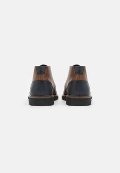 Prix Ourlé Pier One LEATHER – Chaussures à Lacets Derbies, Richelieus & Chaussures Bateau Rond Homme 8 Prix Ourlé Pier One LEATHER – Chaussures à Lacets Derbies, Richelieus & Chaussures Bateau Rond Homme -Pier One Boutique 16396f4bab1340f6b16186b6ed2ce820