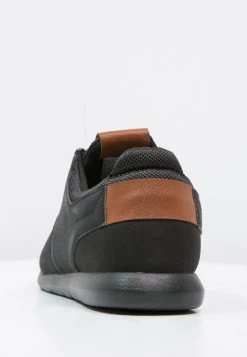 Pier One Baskets Basses Prix Accessible Baskets & Sneakers Rond Homme -Pier One Boutique 1e21719fcc894851a884aa600cd65700