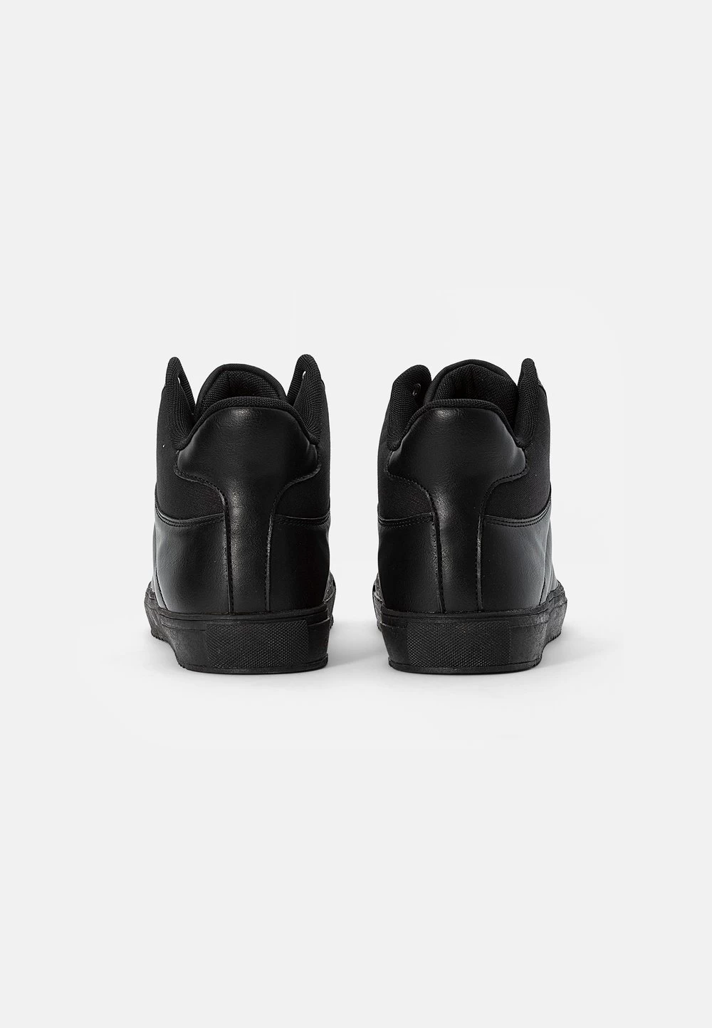 Pier One Baskets Montantes Prix Sacrifiés Baskets & Sneakers Rond Unisex 3 Pier One Baskets Montantes Prix Sacrifiés Baskets & Sneakers Rond Unisex – Image 3