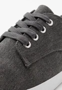 Pier One Prix Aimable UNISEX – Baskets Basses Baskets & Sneakers Rond Homme 13 Pier One Prix Aimable UNISEX – Baskets Basses Baskets & Sneakers Rond Homme -Pier One Boutique 39bb67d6997249cfb2b9704e90a9d404