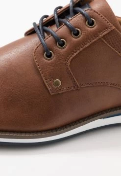Meilleure Qualité Pier One Chaussures à Lacets Derbies, Richelieus & Chaussures Bateau Rond Homme -Pier One Boutique 3bfafd045c5541f79659d133157f8d07