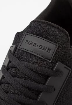 Prix Gelé Pier One UNISEX – Baskets Basses Baskets & Sneakers Rond Homme 12 Prix Gelé Pier One UNISEX – Baskets Basses Baskets & Sneakers Rond Homme -Pier One Boutique 3c05494f8e2341a8b0d6b1c078426000