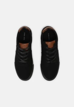 Pier One UNISEX – Baskets Basses Prix Bradés Sneakers Rond -Pier One Boutique 3ea015cce91e4b2d8792edcfd0e67cfb