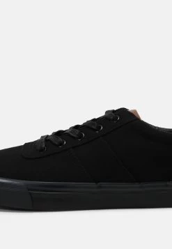 Pier One UNISEX – Baskets Basses Prix Bradés Sneakers Rond -Pier One Boutique 41e1e9d82dad4d76bd89c87093765711