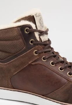 Pier One Baskets Montantes Réduction Baskets & Sneakers Rond Homme -Pier One Boutique 4311d024ca914de88aa98e7ce5e8522e