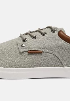 Pier One Soldes Baskets Basses Sneakers Rond Unisex -Pier One Boutique 444b1bbdc0d845ffbfc869b4d05e4d6a