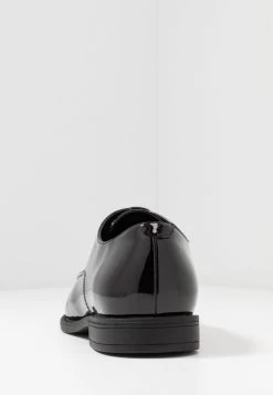 Pier One Prix Affortable Derbies & Richelieus Chaussures De Ville Rond Homme -Pier One Boutique 48caf514e4d0444e989d94de0ca15e56