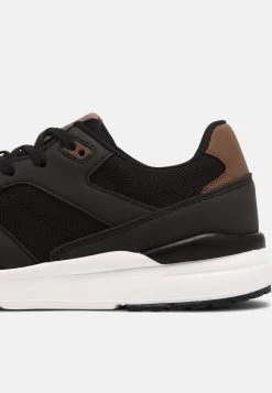 Pier One 50% Off De Vente Baskets Basses Baskets & Sneakers Rond Homme -Pier One Boutique 4985e4f467c94233ae1420fe15c6ebfd