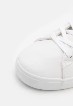 Pier One UNISEX – Baskets Montantes Première Qualité Baskets & Sneakers Rond 12 Pier One UNISEX – Baskets Montantes Première Qualité Baskets & Sneakers Rond -Pier One Boutique 49e51f71fb3c48bcbd63369bd13f9015