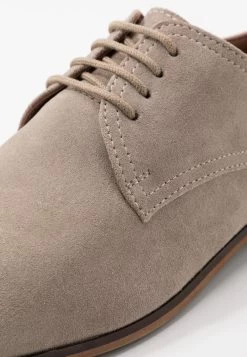 Pier One Prix Préférentiel Derbies & Richelieus Derbies Et Richelieus Rond Homme -Pier One Boutique 4d2e44c7d63a4f9d9d02be870e721fca