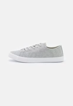 Prix Dégriffé Pier One UNISEX – Baskets Basses Baskets & Sneakers Rond -Pier One Boutique 4e03958c2487478b8081d67e0d79b6c5 3
