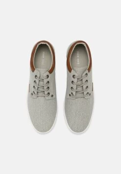 Pier One Soldes Baskets Basses Sneakers Rond Unisex -Pier One Boutique 52b72b4ffeb244eea0037a3fbf52394b
