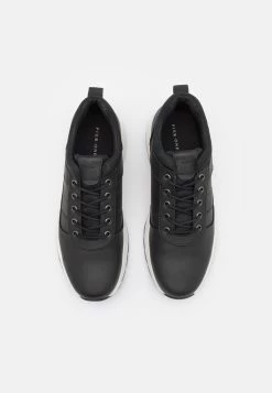 Pier One Baskets Basses Prix Raisonnable Baskets & Sneakers Rond Homme -Pier One Boutique 5d4e42b3497c4b9eb7fe6020386fb2ff