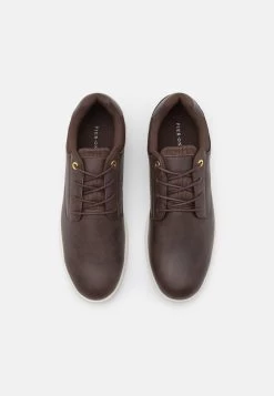 Pier One Promos Chaussures à Lacets Derbies, Richelieus & Chaussures Bateau Rond Homme 10 Pier One Promos Chaussures à Lacets Derbies, Richelieus & Chaussures Bateau Rond Homme -Pier One Boutique 5d9a5a3b90d24ea28a4b4acd2cb50c27