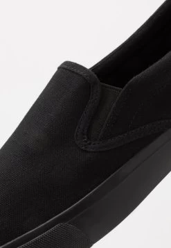 Pier One UNISEX – Mocassins Prix Sacrifiés Baskets & Sneakers Rond -Pier One Boutique 65a31567862c408ab0cc493d78c4b22d