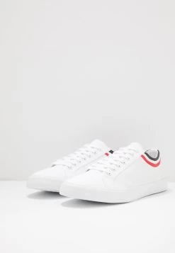 Soldes En Ligne Pier One UNISEX – Baskets Basses Sneakers Rond 8 Soldes En Ligne Pier One UNISEX – Baskets Basses Sneakers Rond -Pier One Boutique 67e77157ca574c99934bedd2697456e8