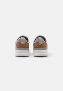 Marchandise De Première Qualité Pier One Baskets Basses Sneakers Rond Homme -Pier One Boutique 70ca918c90ca43eca0c29a4b01e908ce