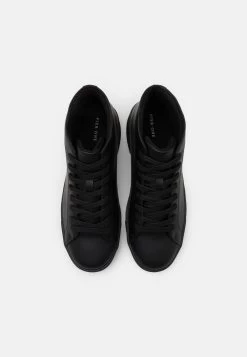 Pier One Baskets Montantes Prix Préférentiel Baskets & Sneakers Rond Homme 10 Pier One Baskets Montantes Prix Préférentiel Baskets & Sneakers Rond Homme -Pier One Boutique 7648533bde1a4a44899701c061b06704