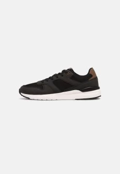 Pier One 50% Off De Vente Baskets Basses Baskets & Sneakers Rond Homme