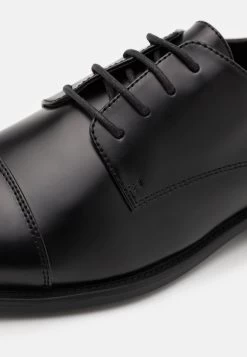 Pier One Derbies & Richelieus Qualité Fiable Chaussures De Ville Rond Homme -Pier One Boutique 7b66eaec354641579ca43fa9af62848d