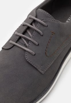 Pier One Prix Dégriffé Chaussures à Lacets Derbies Et Richelieus Rond Homme 12 Pier One Prix Dégriffé Chaussures à Lacets Derbies Et Richelieus Rond Homme -Pier One Boutique 851384d714aa4721a8163c2799042a58