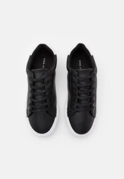 Vendre-Réclame Pier One UNISEX – Baskets Basses Sneakers Rond -Pier One Boutique 85fdec358d9a4907b8fc02bfda0a0bf8