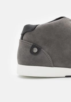 Pier One Baskets Basses Première Qualité Baskets & Sneakers Rond Homme -Pier One Boutique 8a7ac939aa92468eb713c66910b505c0