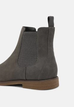 Pier One Bottines – Grey Marchandise De Première Qualité Bottes Rond Homme -Pier One Boutique 8adc3e0b8b2c4ddf8fbad6daba17a5ca