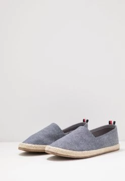 Pier One 50% Off De Vente UNISEX – Espadrilles Chaussures Basses Rond -Pier One Boutique 9c452bf85d2245228fd5d64ea90088c5