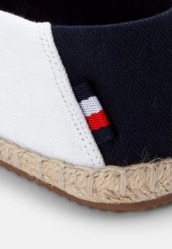 Pier One Espadrilles Soldes Chaussures Basses Rond Unisex -Pier One Boutique a179fcff0fc649dd997161588d96d0d4