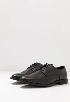 Prix Dégriffé Pier One Derbies & Richelieus Chaussures De Ville Rond Homme -Pier One Boutique a2a973057de24004ab268e8c05f6528f