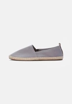 Pier One Qualité Garantie RENA ESPADRILLE UNISEX – Espadrilles Chaussures Basses Rond -Pier One Boutique a625ac24e213461a94d5096727f45e98 3