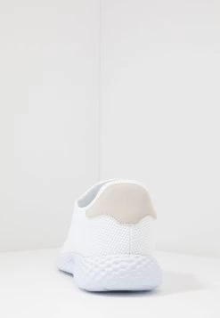 Prix De Lancement Pier One UNISEX – Baskets Basses Baskets & Sneakers Rond Homme 9 Prix De Lancement Pier One UNISEX – Baskets Basses Baskets & Sneakers Rond Homme -Pier One Boutique a8eece461c6648a6bcd321d631308e58