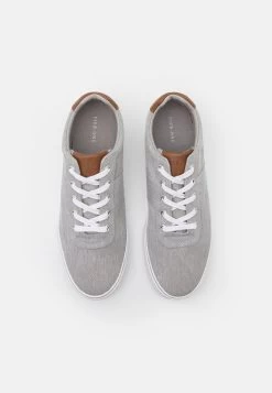 Prix Dégriffé Pier One UNISEX – Baskets Basses Sneakers Rond -Pier One Boutique b15e8c11469444ab8532e52844264ea9