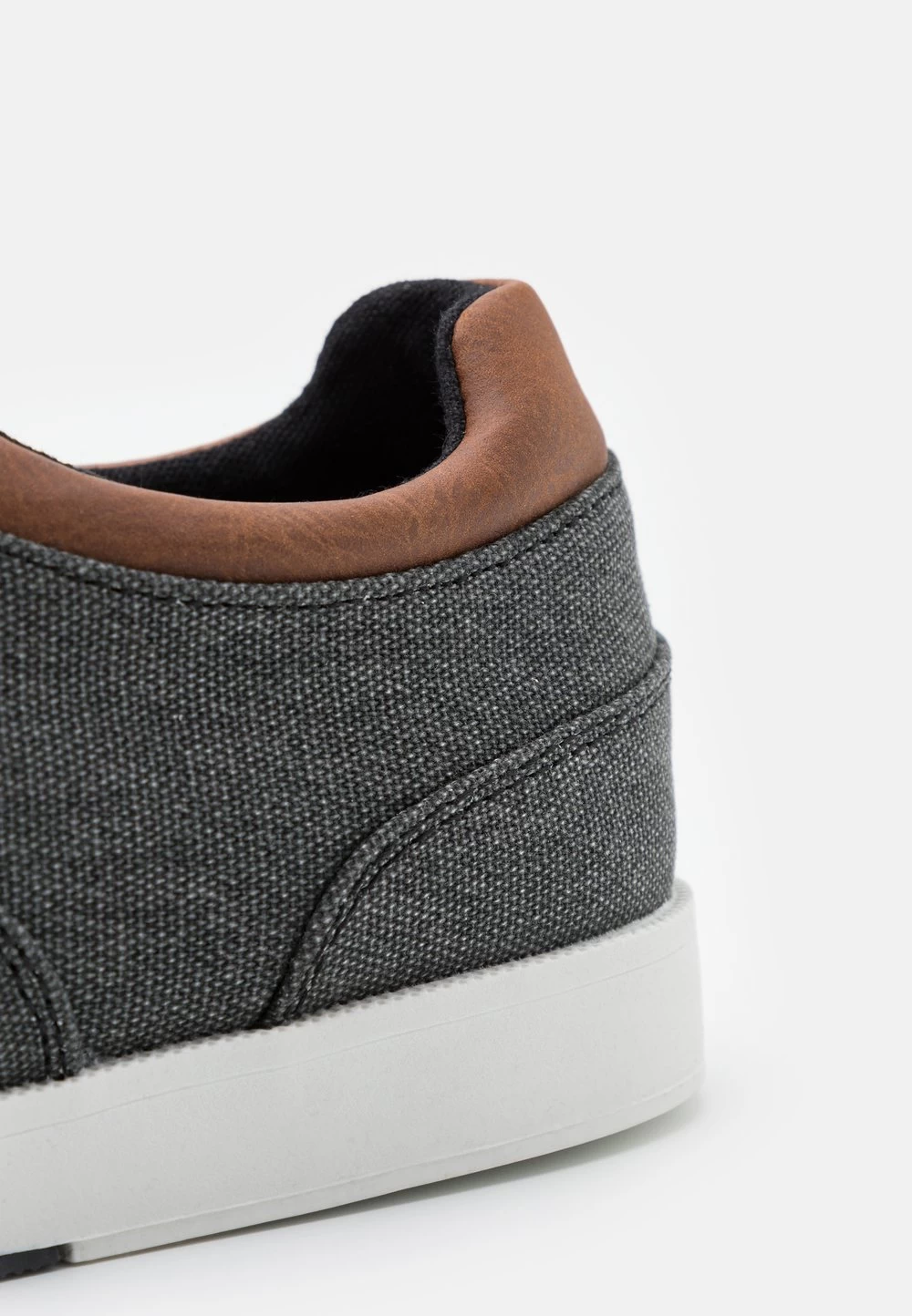 Pier One Prix Gelé Chaussures à Lacets Derbies, Richelieus & Chaussures Bateau Rond Homme 6 Pier One Prix Gelé Chaussures à Lacets Derbies, Richelieus & Chaussures Bateau Rond Homme – Image 6