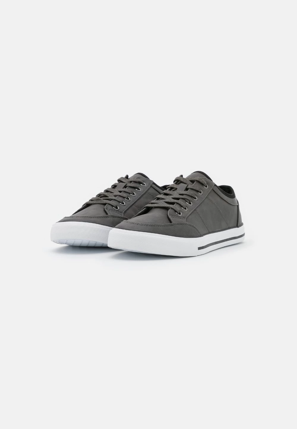 Pier One Prix Acceptable Baskets Basses Baskets & Sneakers Rond Homme 2 Pier One Prix Acceptable Baskets Basses Baskets & Sneakers Rond Homme – Image 2
