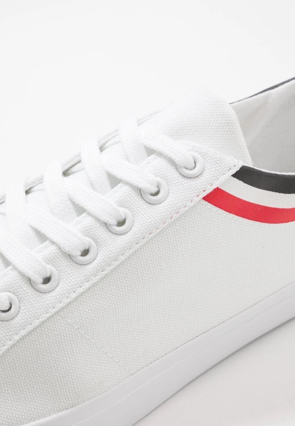 Soldes En Ligne Pier One UNISEX – Baskets Basses Sneakers Rond 6 Soldes En Ligne Pier One UNISEX – Baskets Basses Sneakers Rond – Image 6