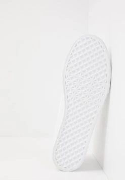 Soldes En Ligne Pier One UNISEX – Baskets Basses Sneakers Rond 10 Soldes En Ligne Pier One UNISEX – Baskets Basses Sneakers Rond -Pier One Boutique b6fad0bf895746b48686a262916b0454