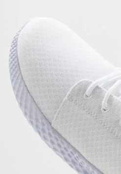 Pier One UNISEX – Baskets Basses Qualité Garantie 100% Baskets & Sneakers Rond Homme -Pier One Boutique ba2e7c225523435388d647643b485744