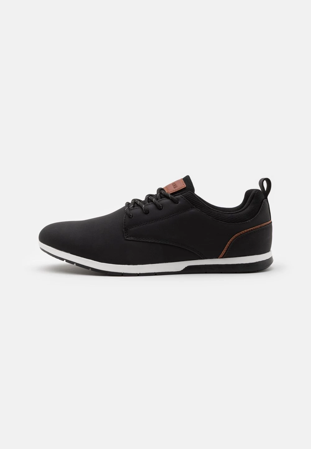 Qualité Excellente Pier One Chaussures à Lacets Derbies, Richelieus & Chaussures Bateau Rond Homme 1 Qualité Excellente Pier One Chaussures à Lacets Derbies, Richelieus & Chaussures Bateau Rond Homme