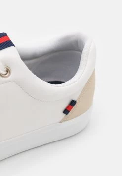 Pier One Plus Bas Prix De Vente UNISEX – Baskets Basses Baskets & Sneakers Rond -Pier One Boutique c54ac49e21e94661a91dc5c87362d9b6