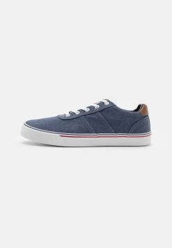 Prix Dégriffé Pier One UNISEX – Baskets Basses Sneakers Rond -Pier One Boutique d03acabcec3643c98205459793bf4d1b