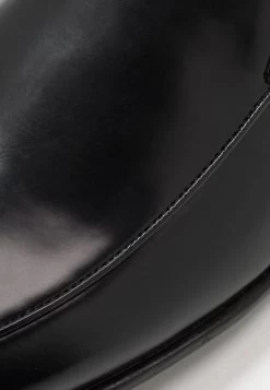 Pier One Prix Exclusifs Mocassins Chaussures De Ville Rond Homme -Pier One Boutique da0e67802c294a9a8d190ed27dfe6ee7